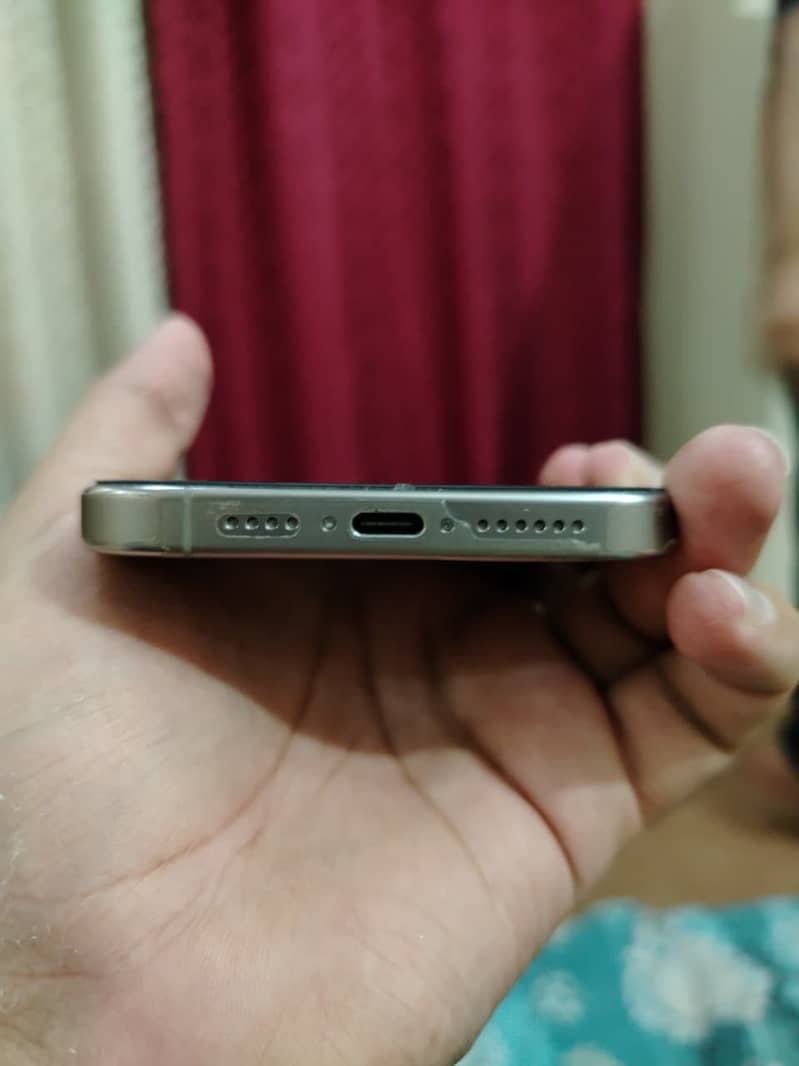iPhone 15 pro max 3