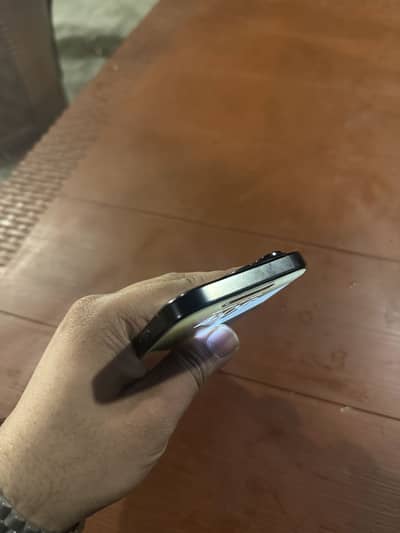 Apple iPhone 16 Pro
