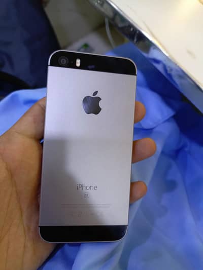 Apple iPhone 5SE