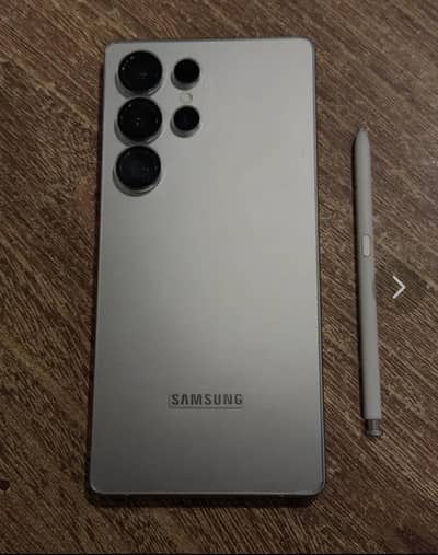 Samsung S25 Ultra 512gb 4.5 months warranty