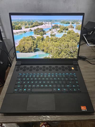 Alienware m16 Ryzen 7845HX 16GB Rtx 4080 12GB 1TB