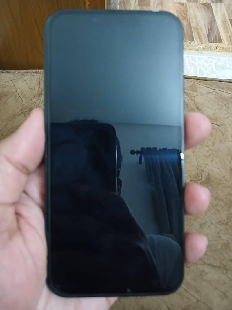 Apple iPhone 13 2