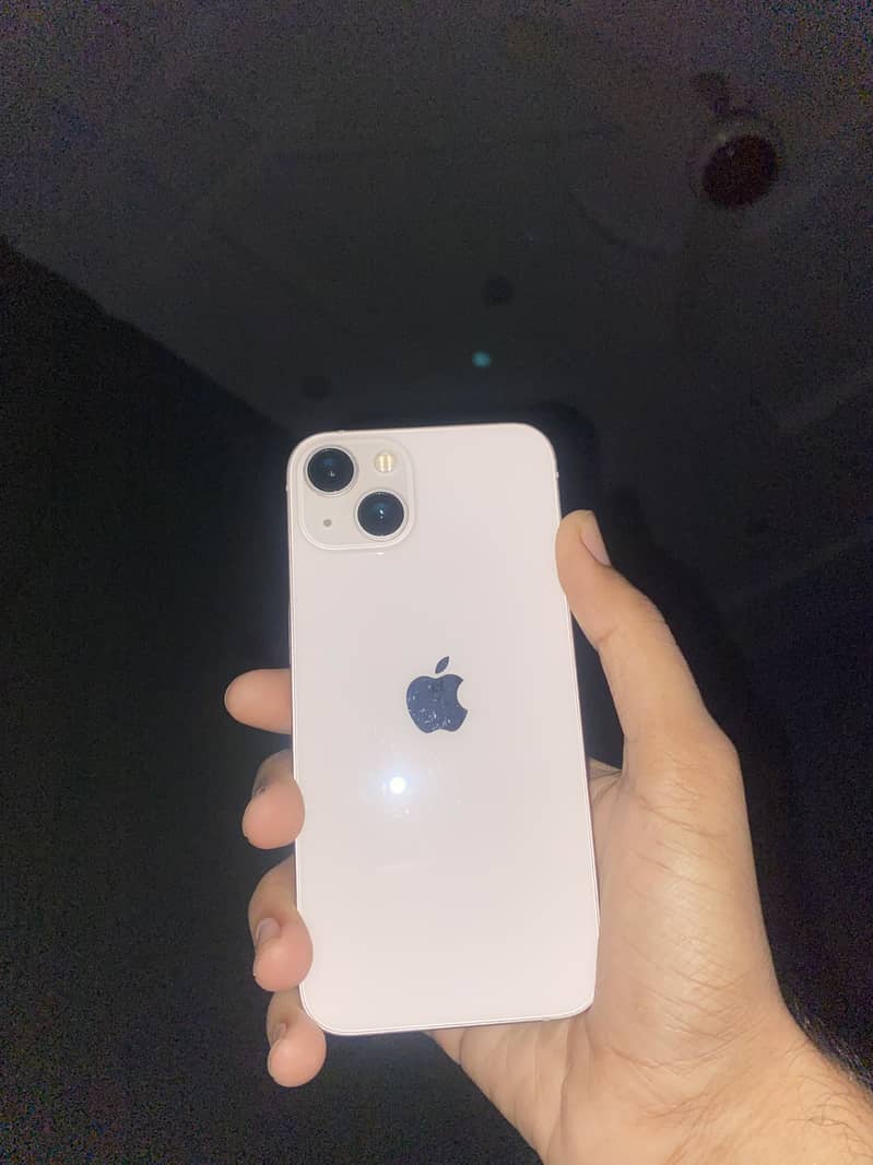 Apple iPhone 13 0