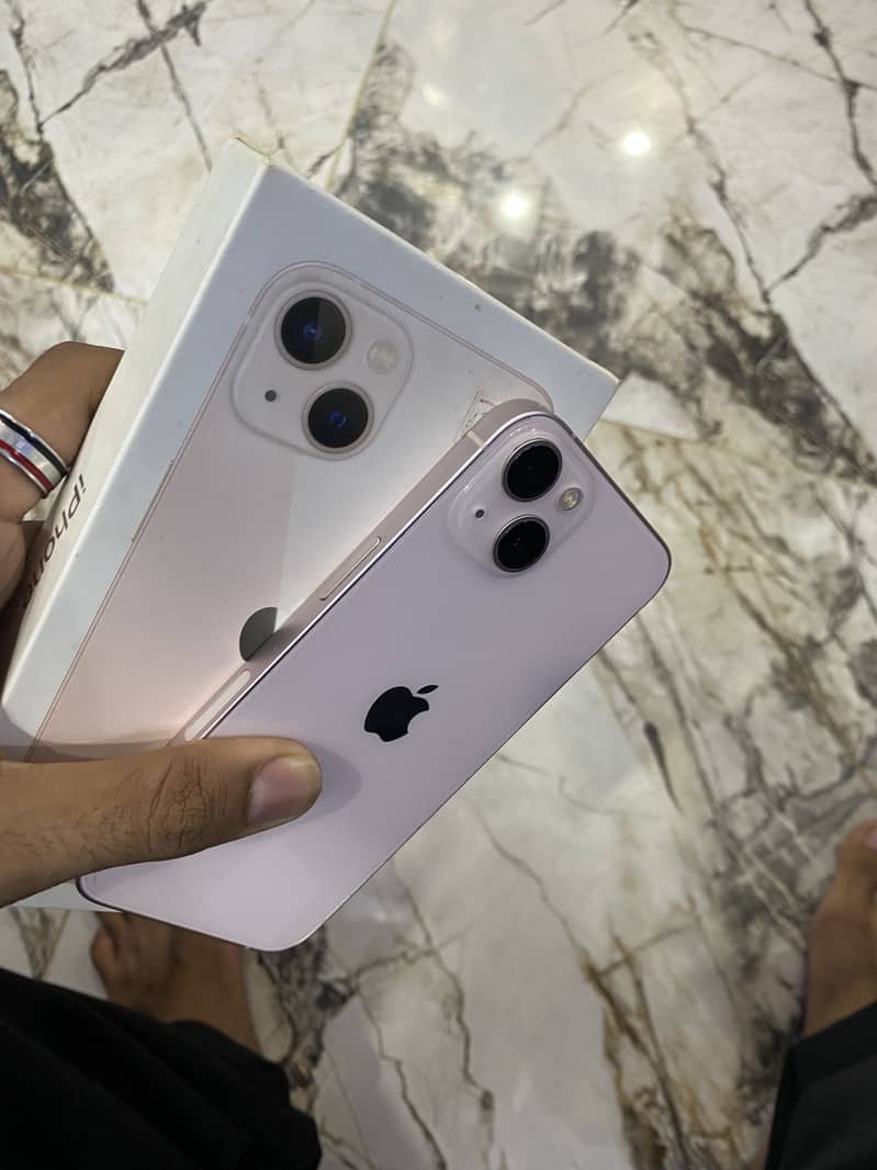 Apple iPhone 13 2