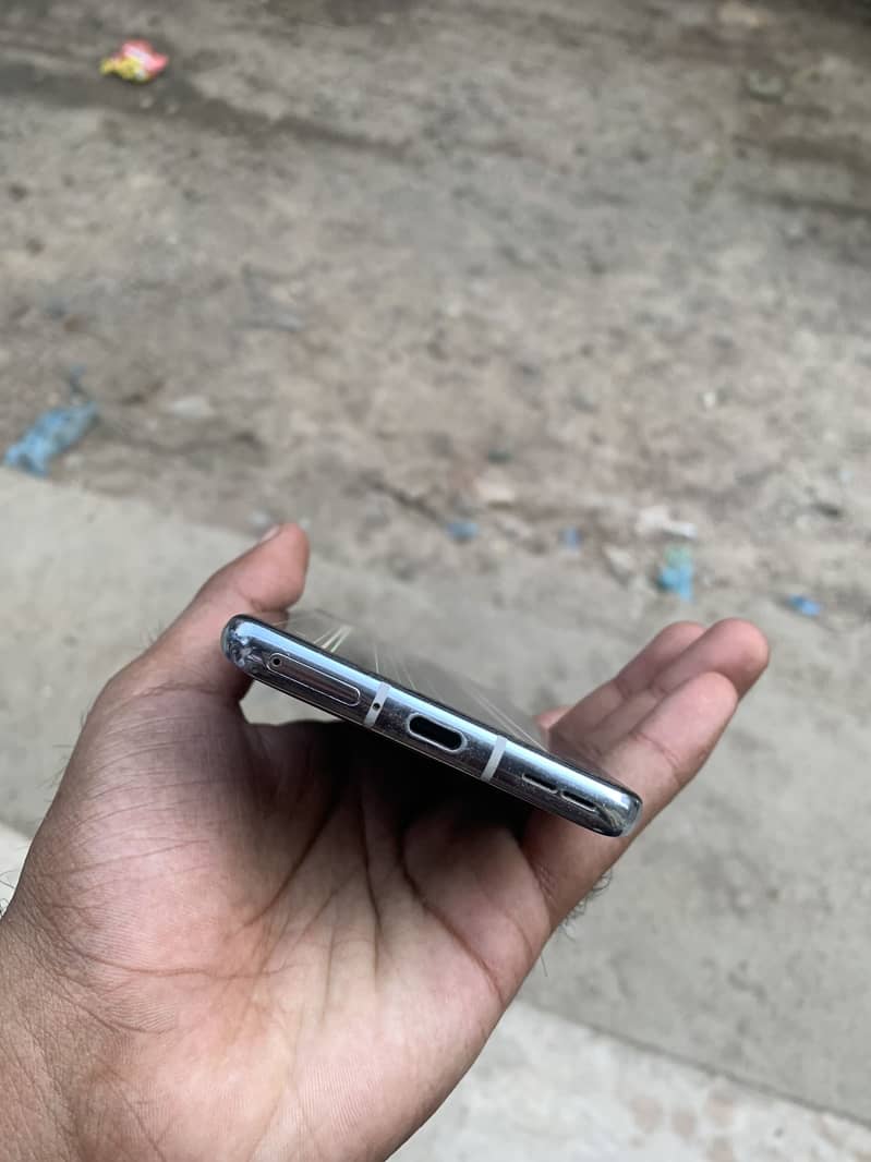 One Plus 9 Pro 3