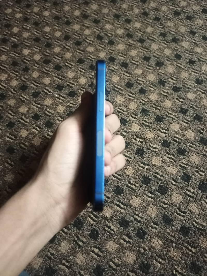 Apple iPhone 12 mini 4