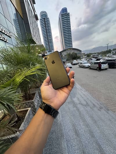Apple iPhone 7