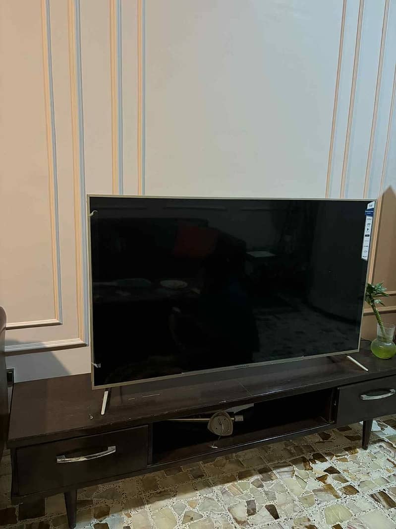 Tv console 0