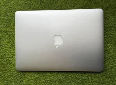 MacBook Air 2017 | Core i7 | 8GB RAM | 256GB SSD | Perfect Condition