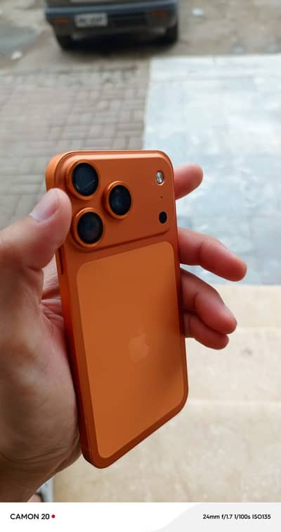 Iphone xr canvrtded by compny 17pro