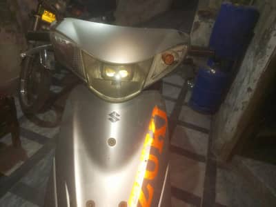 electric plus petrol Scooty hai ye