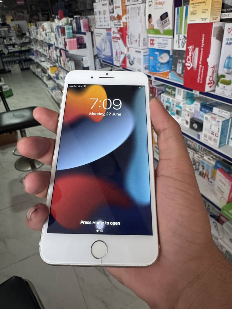 Apple iPhone 7 Plus 1