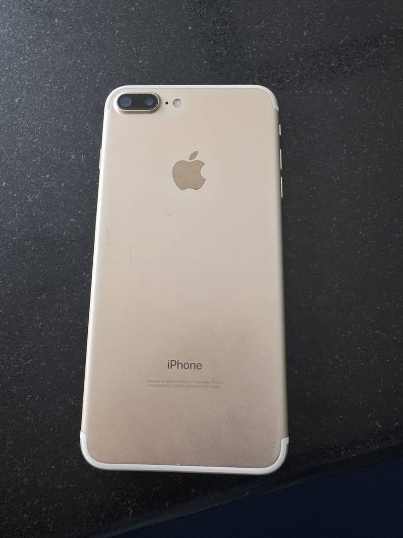 Apple iPhone 7 Plus 2