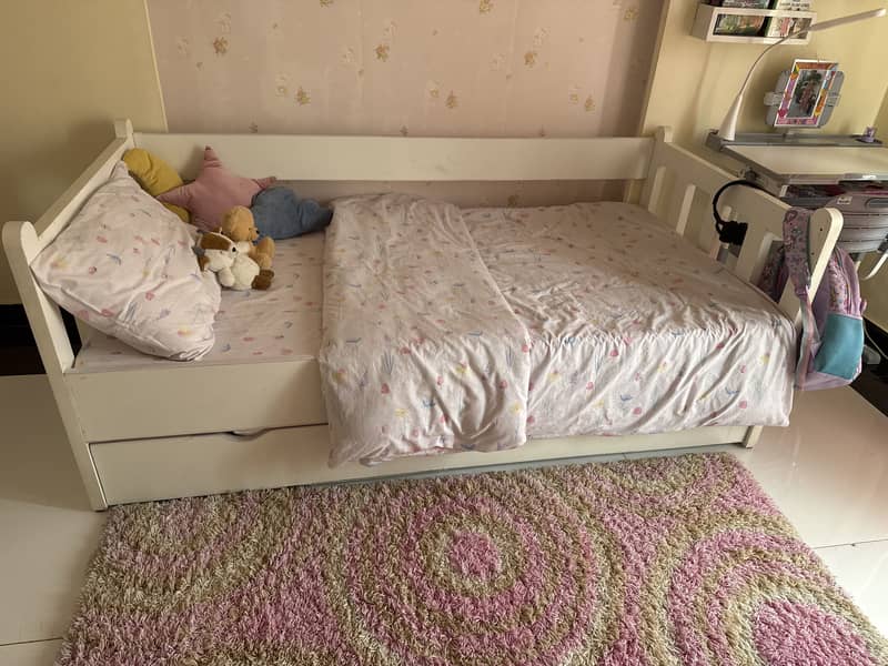 Kids Bed/ Kids Furniture/ Single Bed / Bedding 0