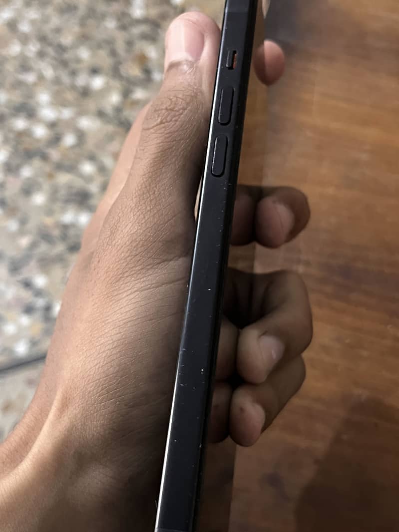 Apple iPhone 15 plus 3