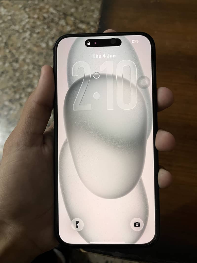 Apple iPhone 15 plus 4