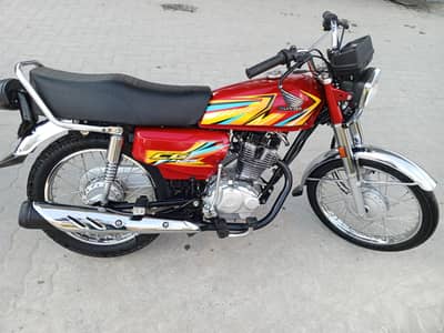 Urgent for sale Honda CG 125 new condition driving 2116 KM