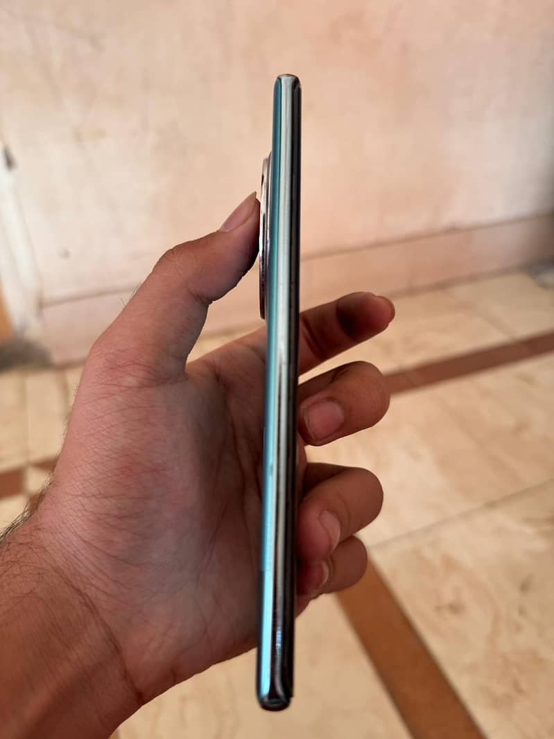Infinix Zero 40 4