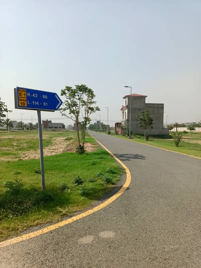 Urgent sale 5 marla plot in Citi Housing Sargodha road Faisalabad