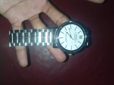 watch colour silver condition 95% ok build quality 100% ok
