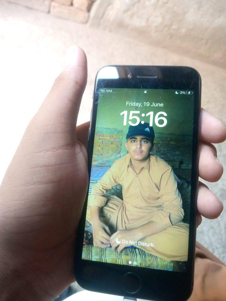 Apple iPhone 8 0