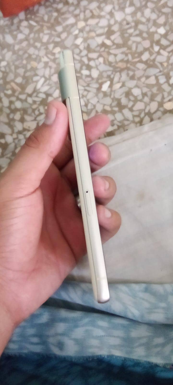 Google Pixel 7 4