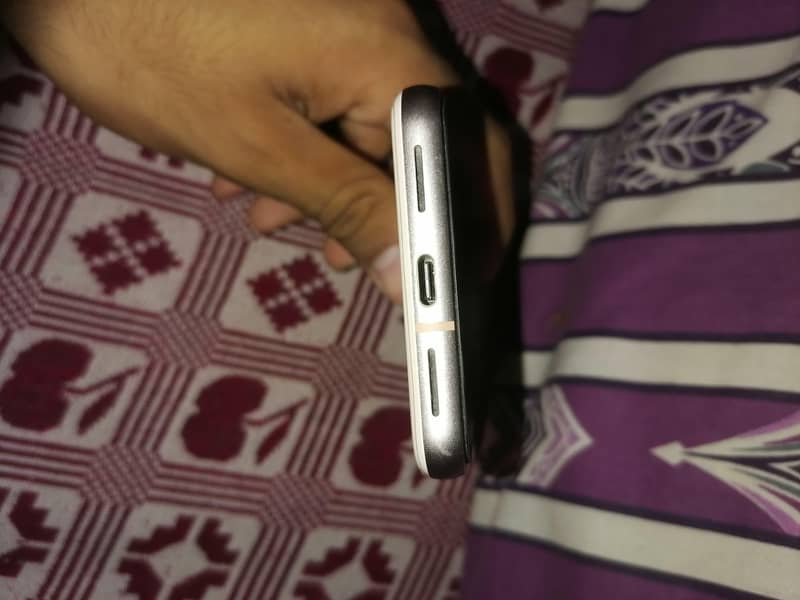 Google Pixel 8 2