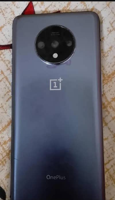 One Plus 7T urgent sale condition 8/10 perfect for multitasking