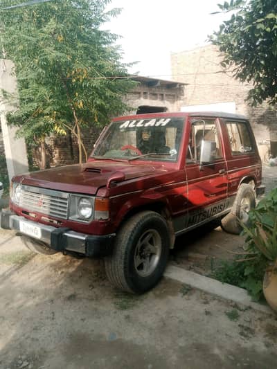 Mitsubishi Pajero 3 door Islamabad number