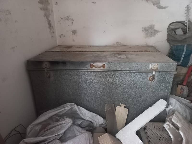 پیٹی جستی بمعہ سٹینڈ 2
