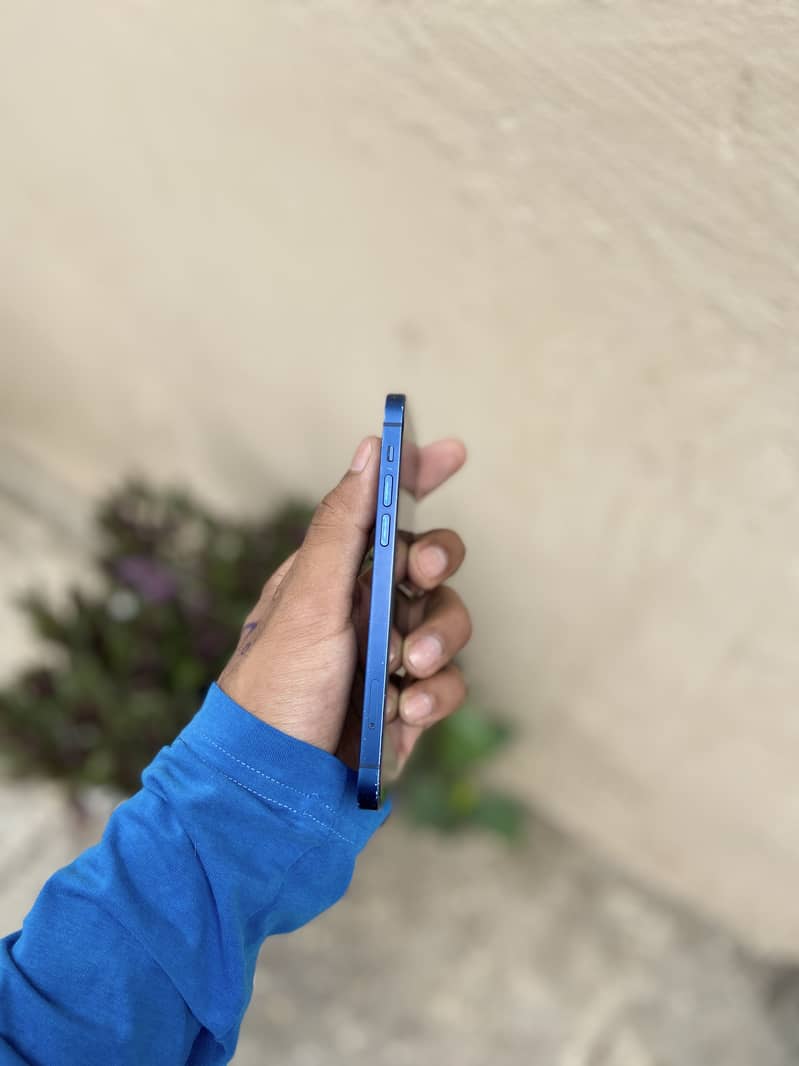 IPhone 12 2