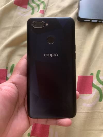 OPPO A12