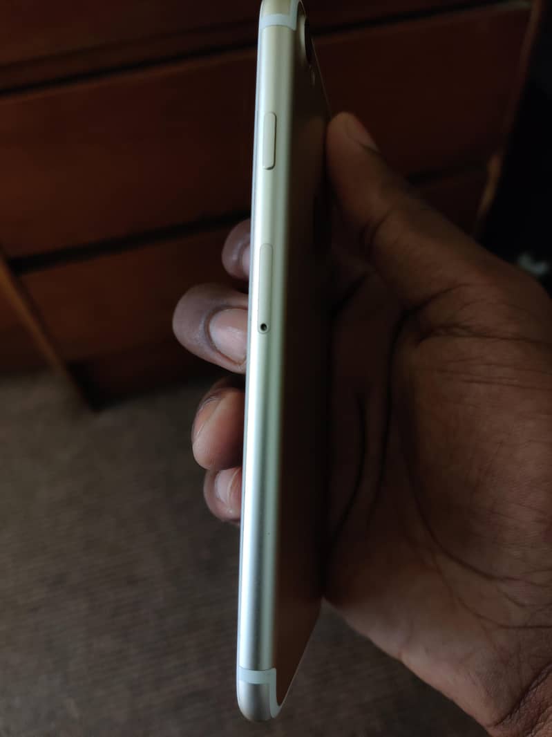 Apple iPhone 7 5
