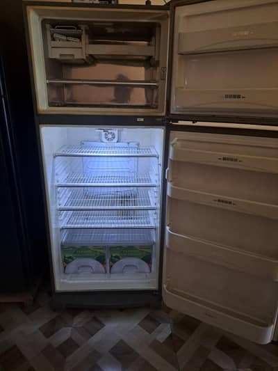 Dawlance Rwfrigerator defrost