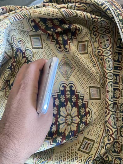 OPPO F1s