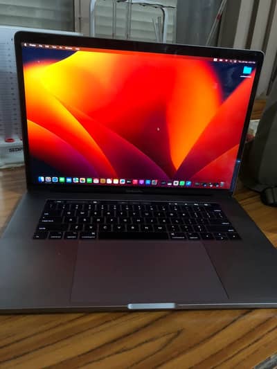 Macbook pro 2017 16gb macos 15.7