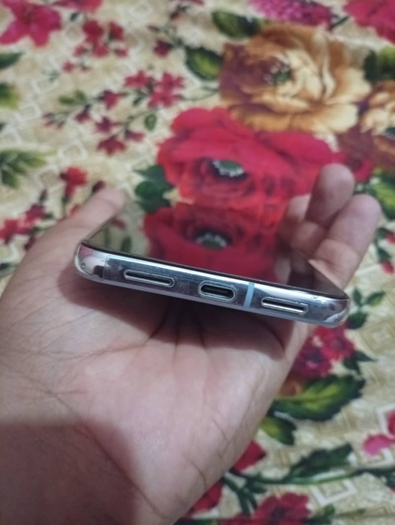 Google Pixel 8 Pro 2