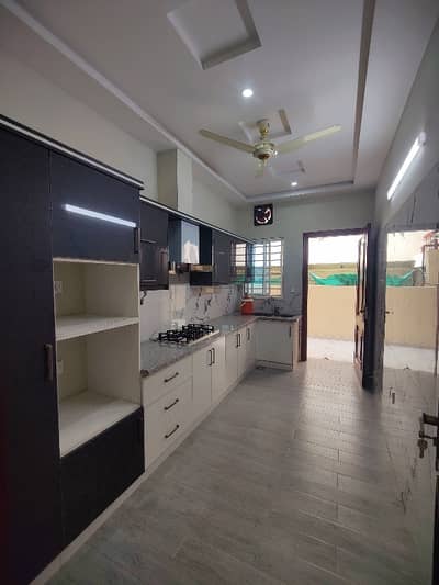 G10 14 Marla New Upper Portion Available For Rent 3bedrooms Servant