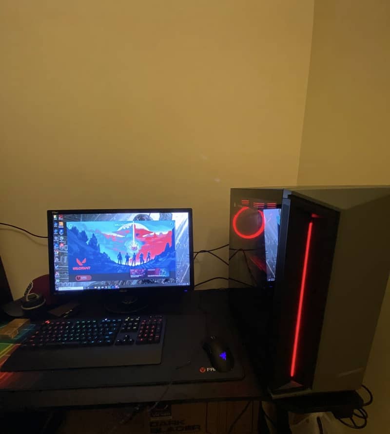 Gaming pc with full setup 1