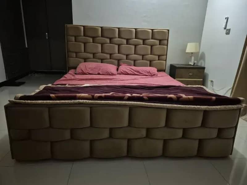 Bed with Side tables 1