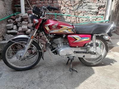 honda CG125 2k25 model in Red colour for sale