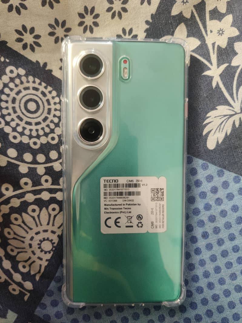 Tecno CAMON 40 Pro 0