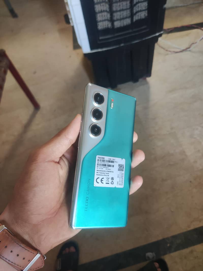 Tecno CAMON 40 Pro 6