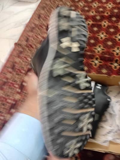 golf shoes