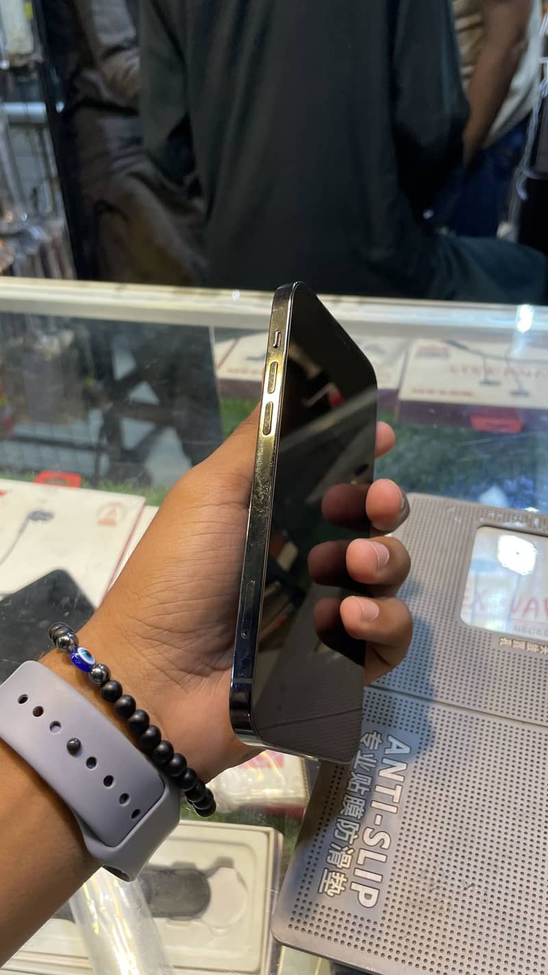 iPhone 12 Pro 3