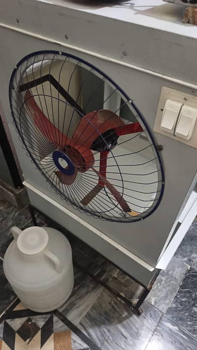 12 volt air cooler very good condition with supply