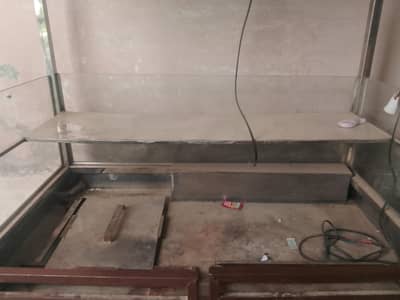 Burgur and shwarma counter Sath deep fryer attached