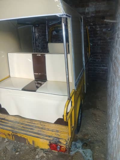 Sazghar Rikshah in good condition, tyres ok, all fit