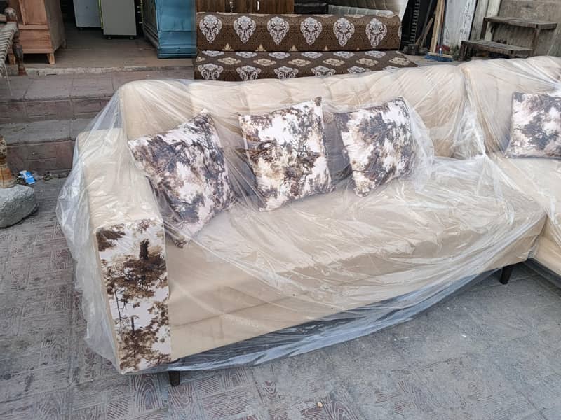 L Shape Sofa Set. 3