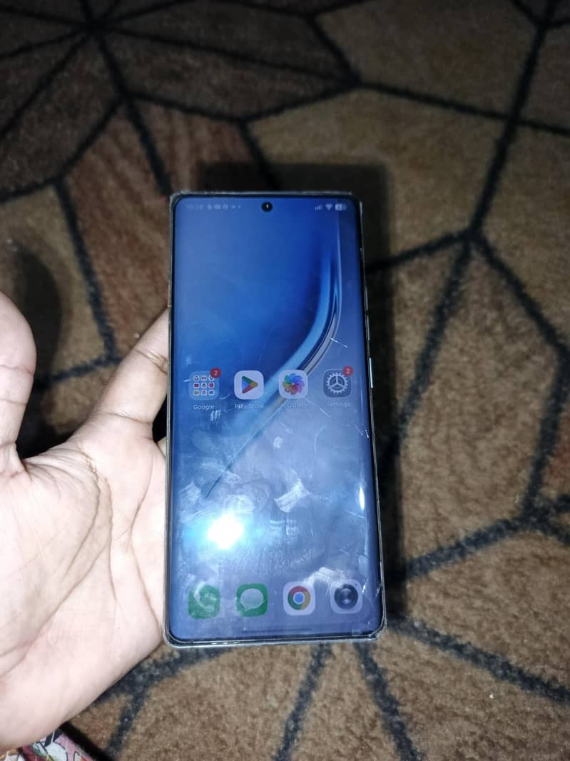 Tecno CAMON 40 1